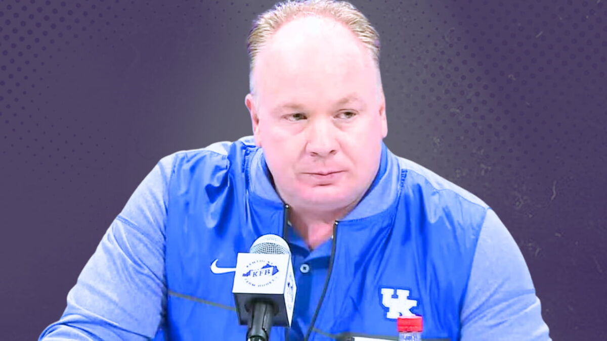 Is Mark Stoops leaving the UK